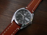 monsieurs buyers guide to automatic dress watches- seiko5-1SNX123-2