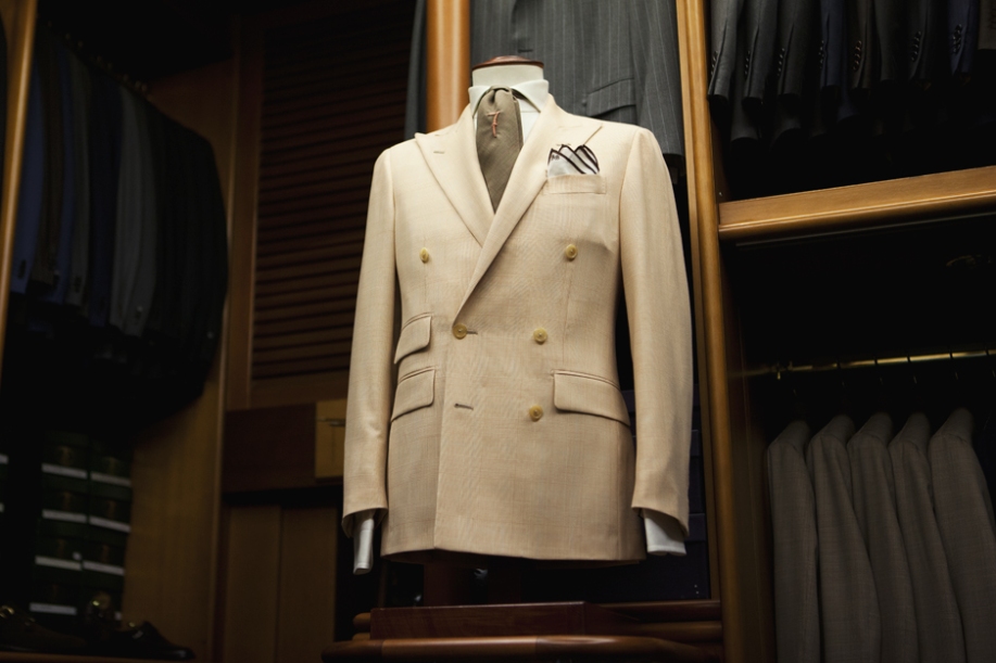 Image: The Sartorialist. Note the waist suppression on the double breasted coat even without being pinned at the back.