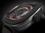 In case you haven't noticed, all iterations of Seven Friday come with a specially hardened and antireflective treated mineral glass.