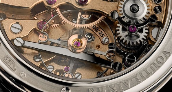 Hacking movement and Maltese cross system are some of the additions present in Kari Voutilainen's Vingt-8R this 2013.