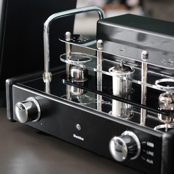 5 Things you need for a Stylish Man Cave - V30 Hybrid Tube Amplifier 2