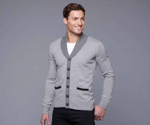 how to dress stylishly men - preppy style cardigan