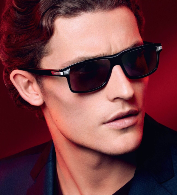 Black composite optical glasses with brushed platinum finish and black PVD and smooth platinum-finish screws, rectangular shape, black temple tips. Dimensions: 57 mm lenses, 14 mm bridge, 140 mm temples.